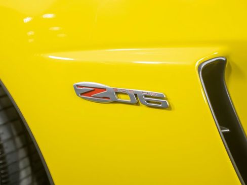 Used 2006 Chevrolet Corvette Z06 RWD image 19