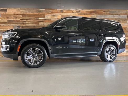 Used 2022 Jeep Wagoneer Series III image 45