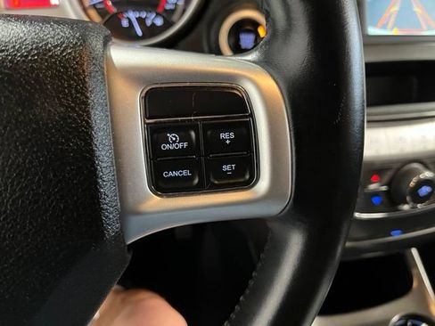 Used 2017 Dodge Journey SXT w/ Chrome Appearance Group FWD image 27