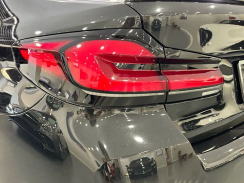 Used 2023 BMW M5 image 11