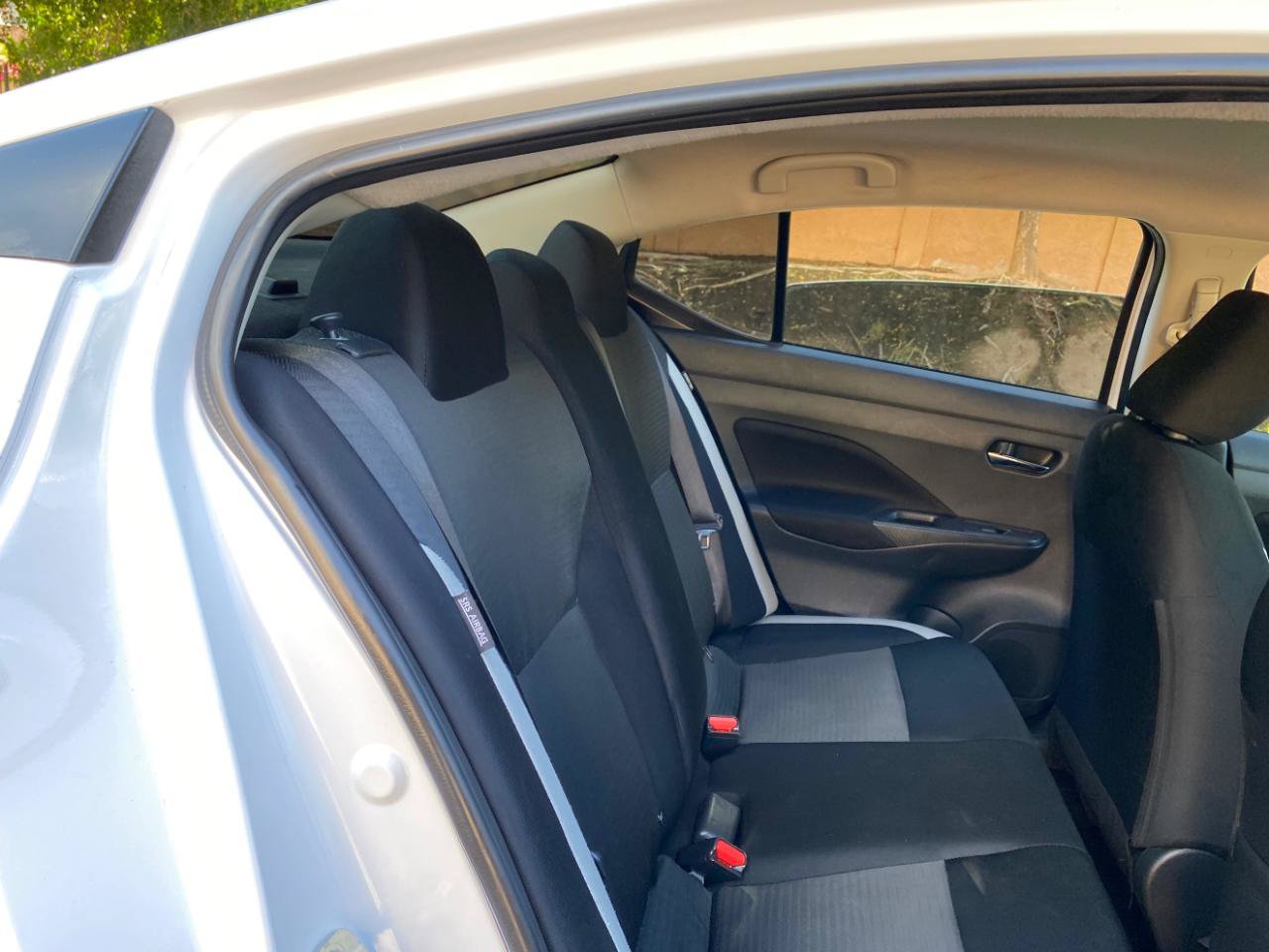 Used 2022 Nissan Versa SV FWD image 38