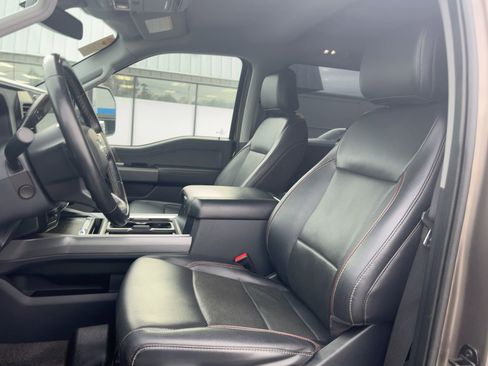 Used 2023 Ford F450 Lariat image 18