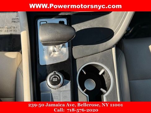 Used 2023 Genesis G70 2.0T image 39