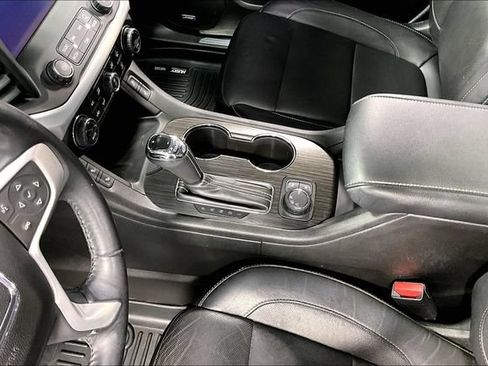 Used 2018 GMC Acadia SLT FWD image 19