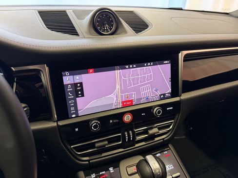 Certified 2023 Porsche Macan S image 23