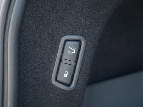 Used 2017 Maserati Levante w/ Sport Package AWD/4WD image 9