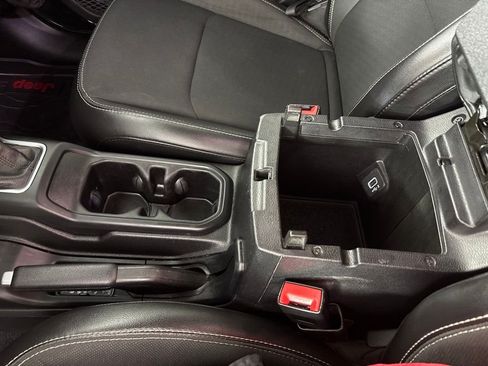 Used 2020 Jeep Wrangler Unlimited Sport AWD/4WD image 32