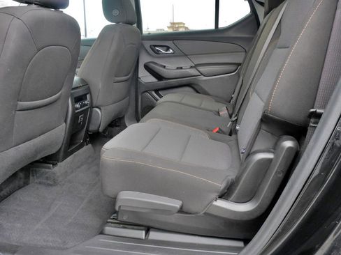 Used 2020 Chevrolet Traverse LS image 17