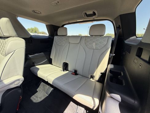 Used 2021 Hyundai Palisade Limited AWD/4WD image 16