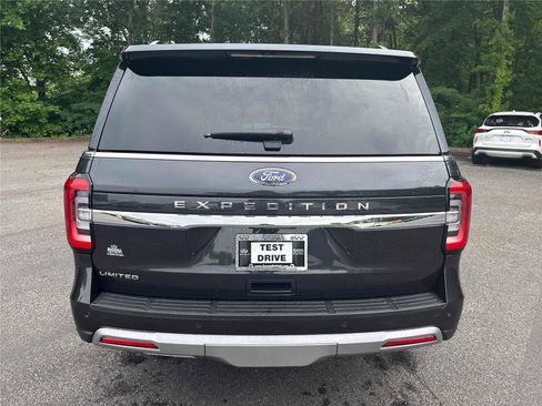 Used 2024 Ford Expedition Limited RWD image 7