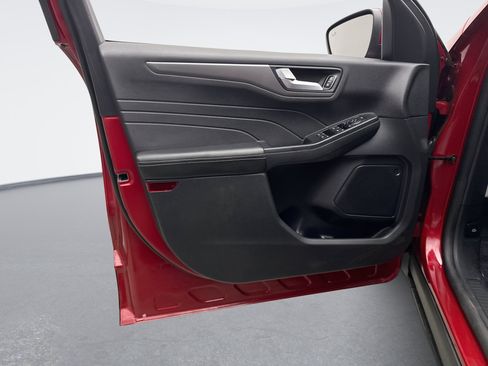 Used 2025 Ford Escape SE FWD image 9