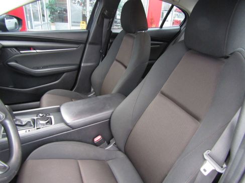 Used 2021 MAZDA MAZDA3 s image 11