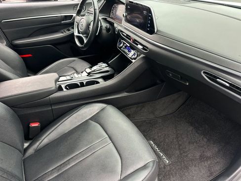 Used 2022 Hyundai Sonata Limited image 15