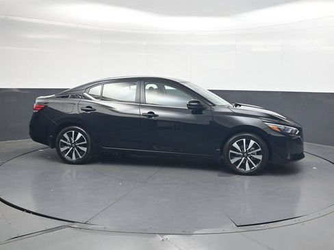 Used 2025 Nissan Sentra SV w/ SV Premium Package FWD image 4