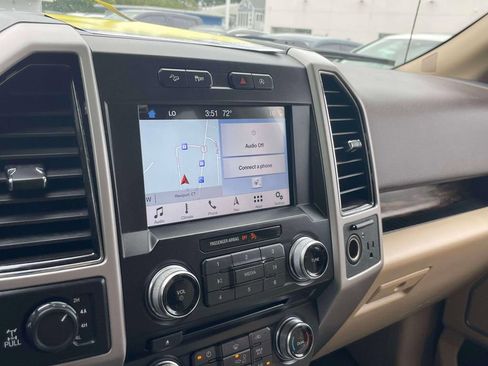 Used 2018 Ford F150 Lariat w/ Equipment Group 502A Luxury AWD/4WD image 26