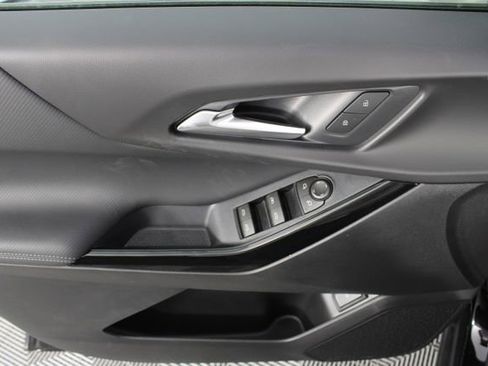 New 2026 Chevrolet Equinox LT w/ Convenience Package II FWD image 14