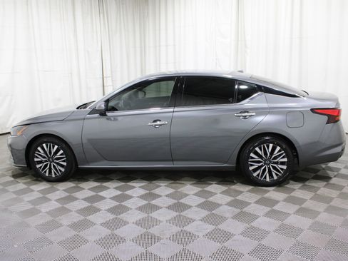 Used 2023 Nissan Altima 2.5 SL image 37
