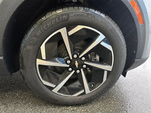 New 2026 Chevrolet Equinox EV LT image 9