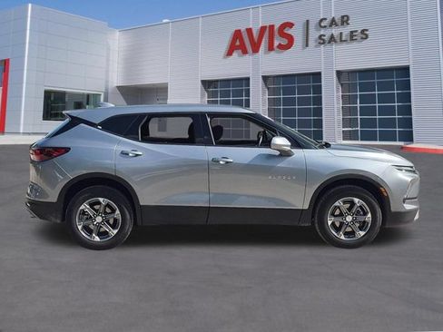 Used 2025 Chevrolet Blazer LT FWD image 5