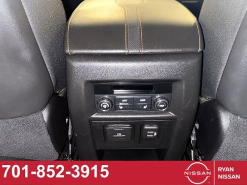 Used 2021 Chevrolet Traverse Premier AWD/4WD image 33