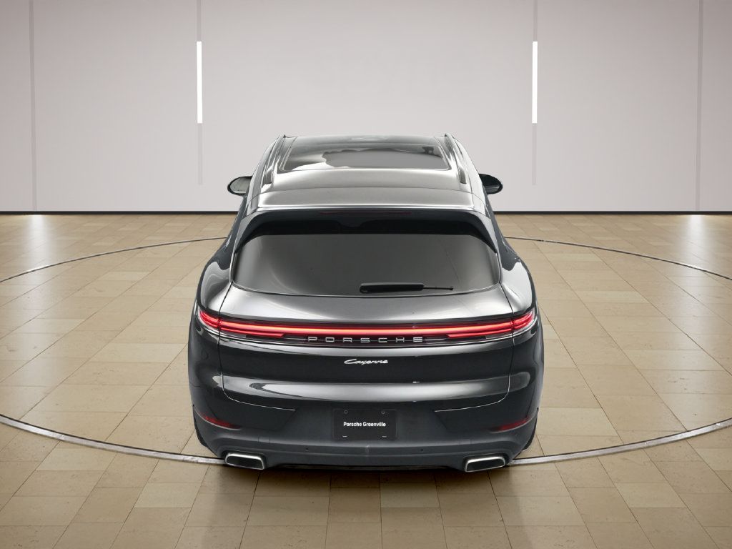 Certified 2025 Porsche Cayenne AWD/4WD image 33