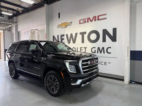 New 2026 GMC Yukon Elevation w/ LPO, Floor Liner Package AWD/4WD image 2