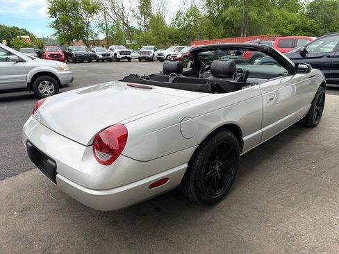Used 2005 Ford Thunderbird RWD image 9