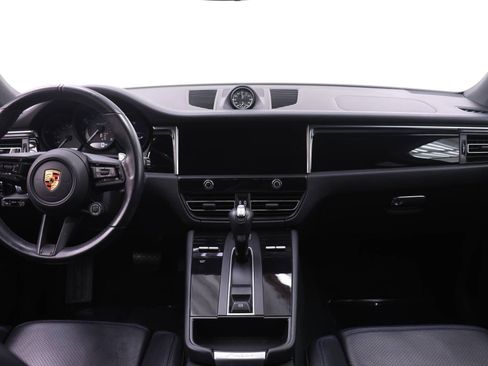 Certified 2023 Porsche Macan Turbo AWD/4WD image 19
