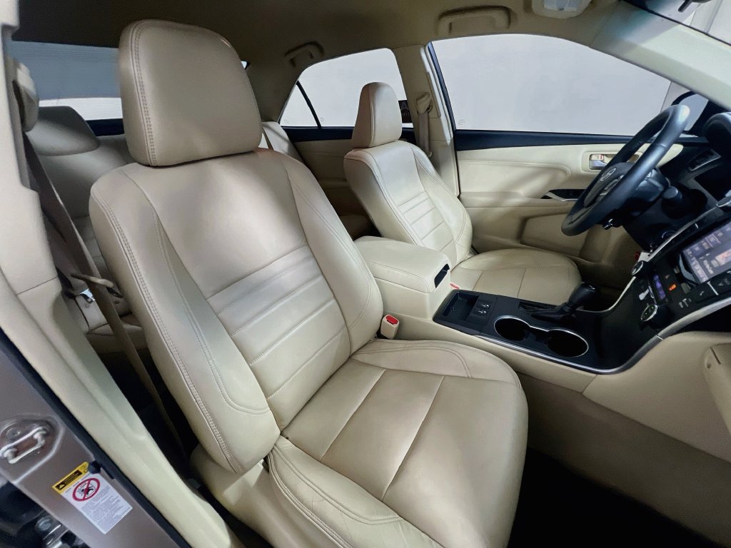 Used 2017 Toyota Camry XLE FWD image 28