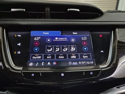 Used 2020 Cadillac XT6 Premium Luxury image 32