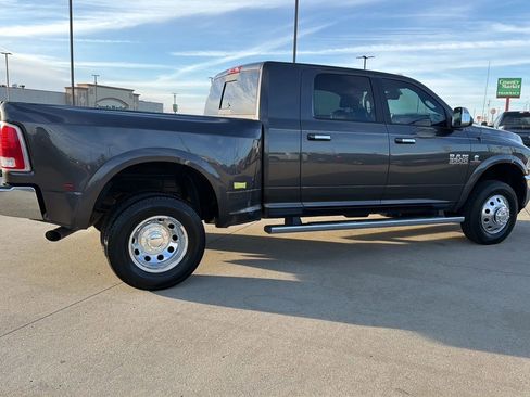 Used 2018 RAM 3500 Laramie image 26