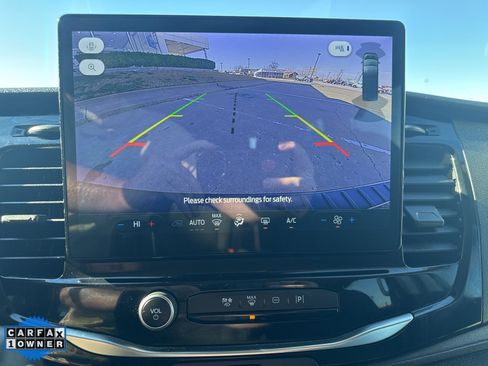 Used 2023 Ford Transit 350 XLT image 18