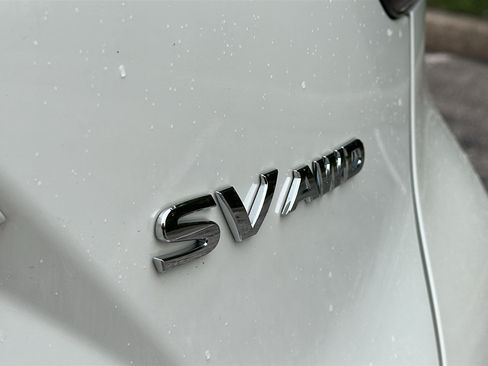 Used 2024 Nissan Murano SV AWD/4WD image 11