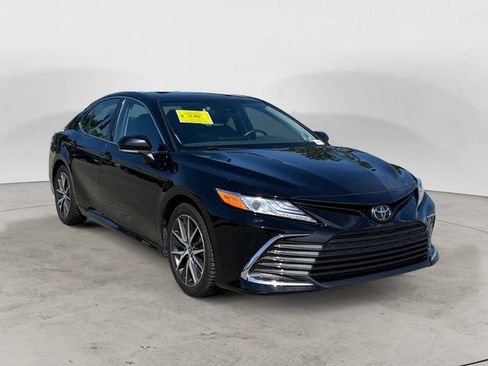 Used 2024 Toyota Camry XLE w/ Navigation Package AWD/4WD image 7