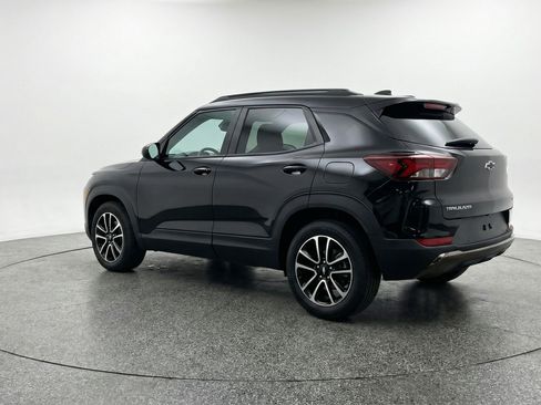 Used 2025 Chevrolet TrailBlazer LT image 6