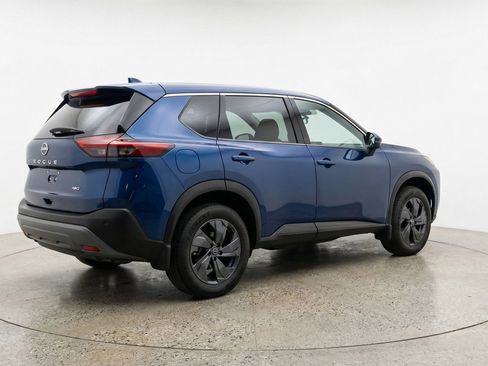 Used 2025 Nissan Rogue SV image 9