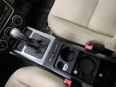 Used 2013 Land Rover LR2 AWD/4WD image 19