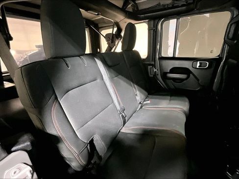 Used 2021 Jeep Wrangler Unlimited Rubicon AWD/4WD image 37