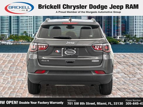 Used 2024 Jeep Compass Latitude AWD/4WD image 6