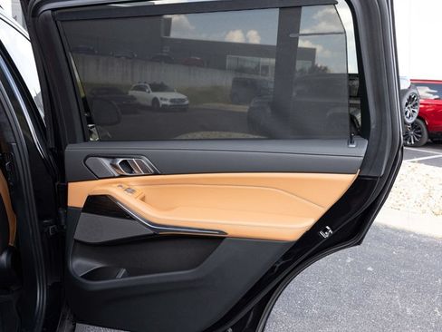 Used 2025 BMW X7 xDrive40i w/ M Sport Package AWD/4WD image 64