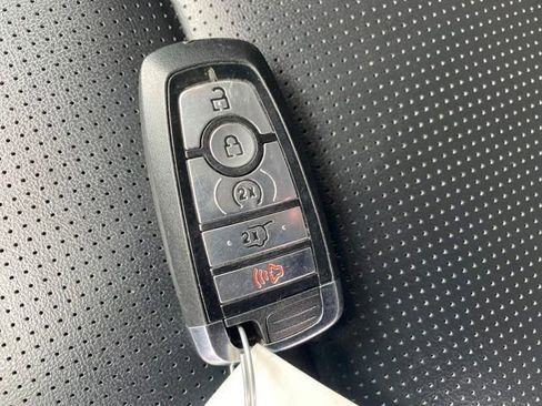 Used 2024 Ford Escape Platinum AWD/4WD image 24