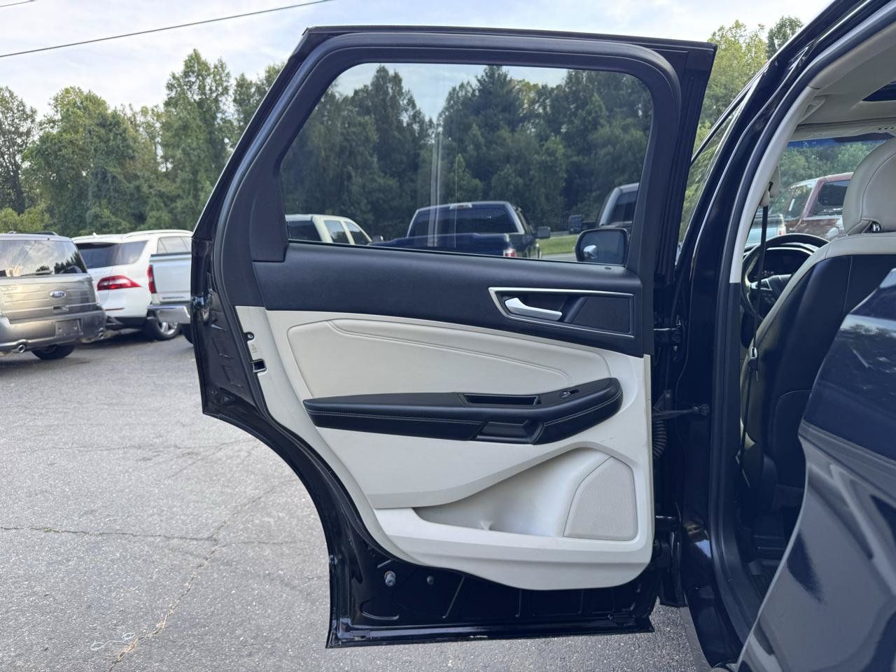 Used 2017 Ford Edge Titanium w/ Canadian Touring Package AWD/4WD image 11