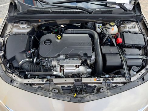 Used 2022 Chevrolet Malibu LS FWD image 23