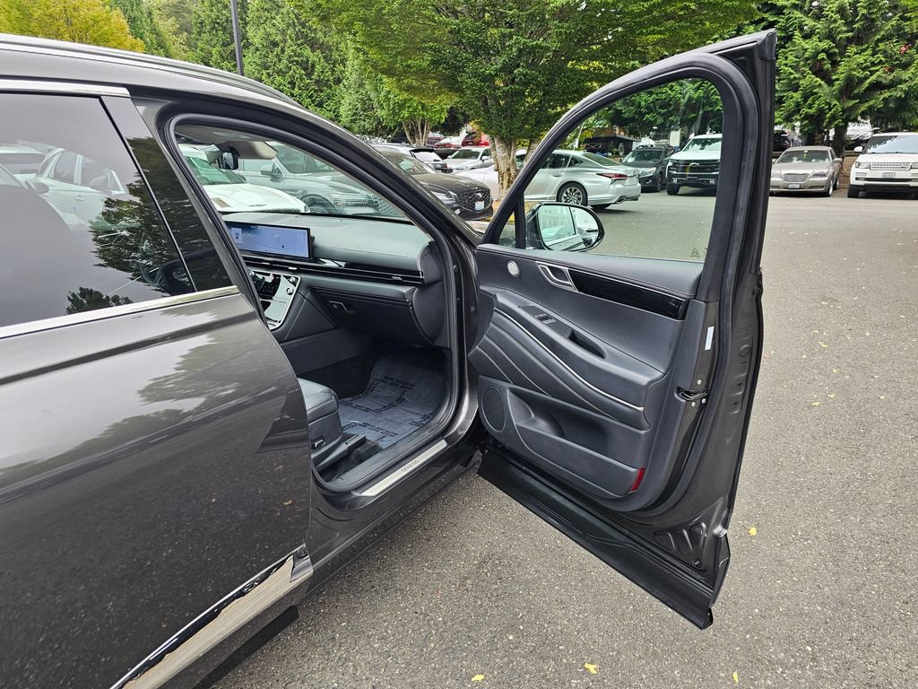 Certified 2026 Genesis GV80 2.5T AWD/4WD image 26