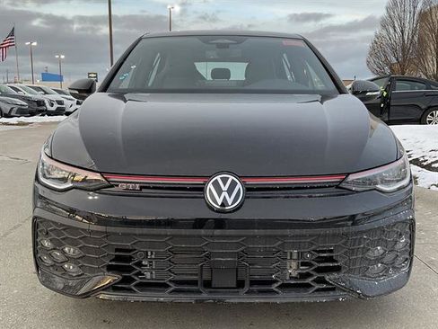 New 2026 Volkswagen GTI SE image 2