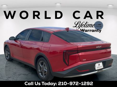 Certified 2025 Kia K4 image 5