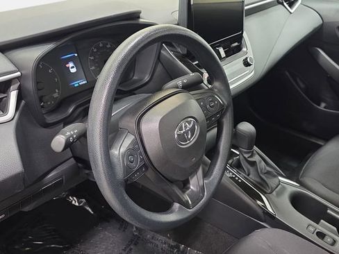 Used 2025 Toyota Corolla LE FWD image 14