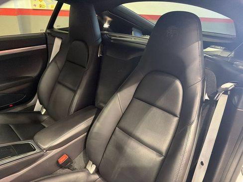 Used 2024 Porsche 718 Cayman RWD image 12