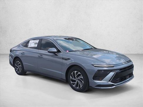 New 2026 Hyundai Sonata Blue FWD image 7