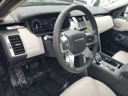 Certified 2025 Land Rover Discovery S AWD/4WD image 16